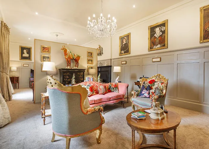 The Kings Arms And Royal Hotel, Godalming, Surrey - The Coaching Inn Group