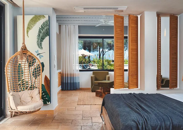 Yacht Boheme Hotel-Boutique Class - Adults Only