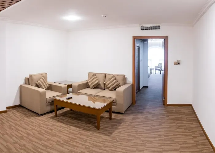 Hamdan Plaza Hotel Salalah, An Htg Hotel