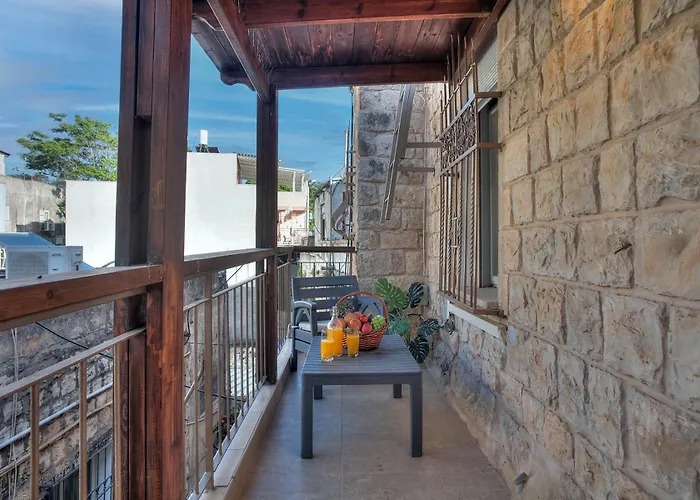 סוויטות בראשית מבית "צפת נופש" רשת הצימרים בצפת העתיקה - Beresheet Suites From "Safed Nofesh"
