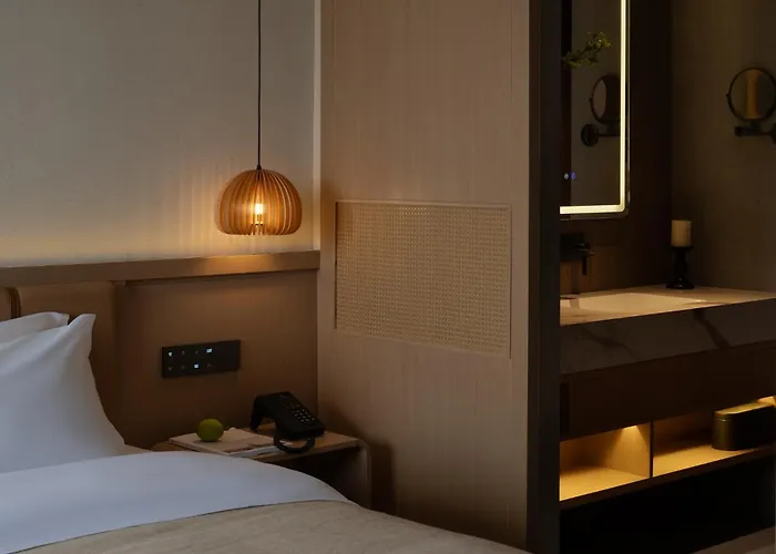 Yanyu Yunxi Resort Hotel 烟雨云兮酒店