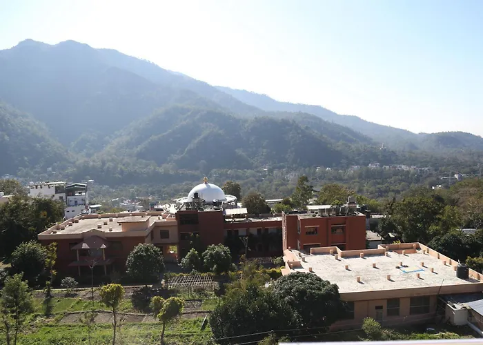Mountain View Retreat In Yog Tapovan