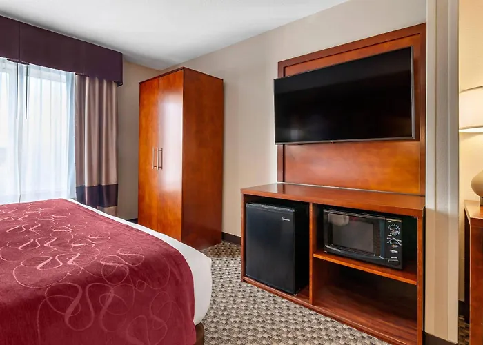 Comfort Suites Escanaba West
