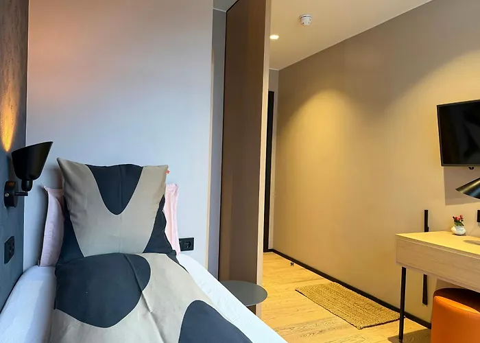Hotel Lotus
