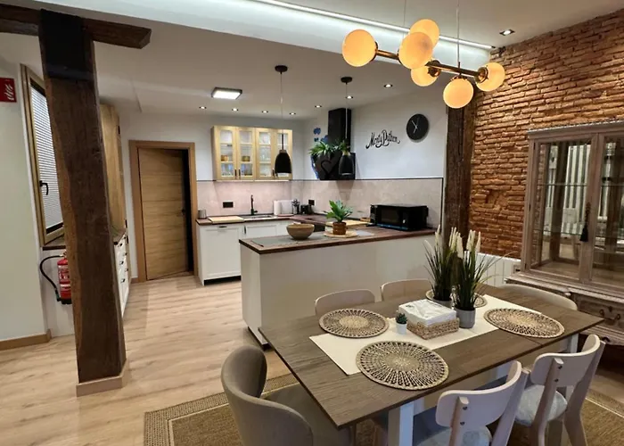 Pension Boutique Caravan Cinema