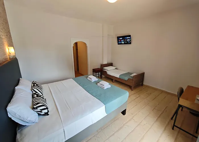 Tina Hotel - Adult Friendly