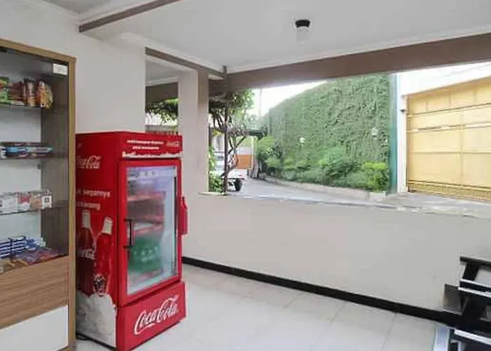 Hotel Lestari Near Lippo Plaza Mall Jember