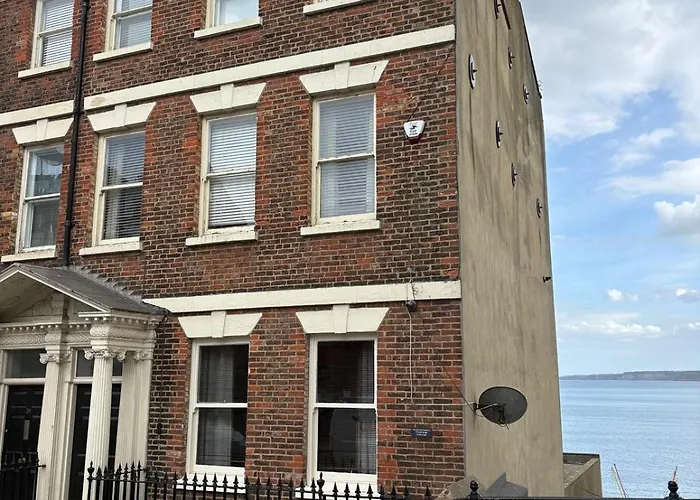 The Black Swan Hotel