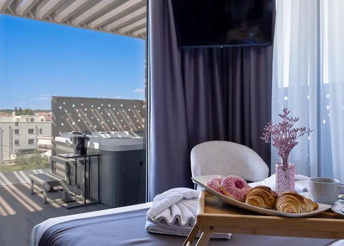 Dedaj Resort - Villa Almaro With Heated Pool