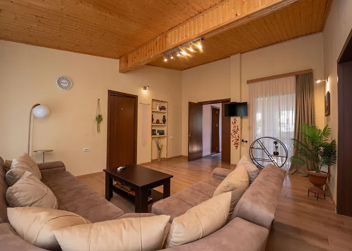 Hotel And Restaurant "Villa Givisi"