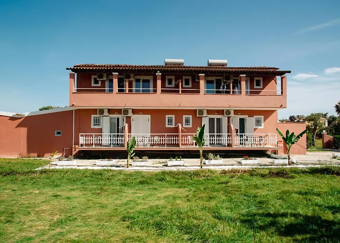 Melador Beachfront Studios & Apartments