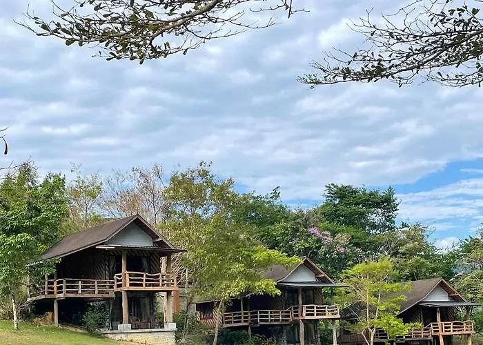 The Cliff And River Jungle Resort ภูผาและลำธารรีสอร์ท