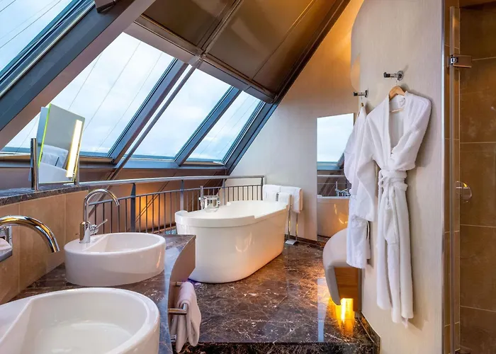 Moevenpick Hotel Hamburg City, Historischer Wasserturm Im Schanzenpark