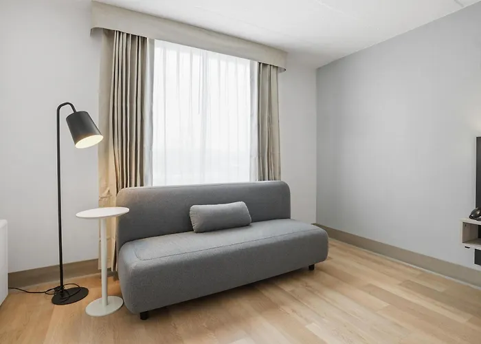 Seven Oaks Hotel Regina, Surestay Collection By Best Western