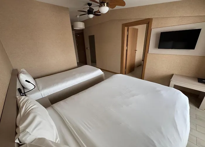 Hotel Cinas