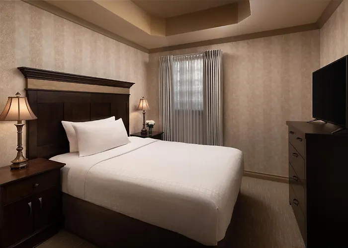 The Royal Kelowna - Bellstar Hotels & Resorts