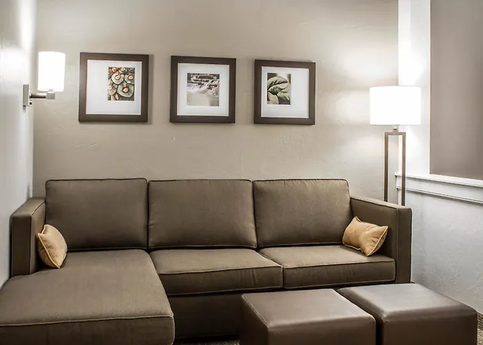 Comfort Suites Hartville-North Canton