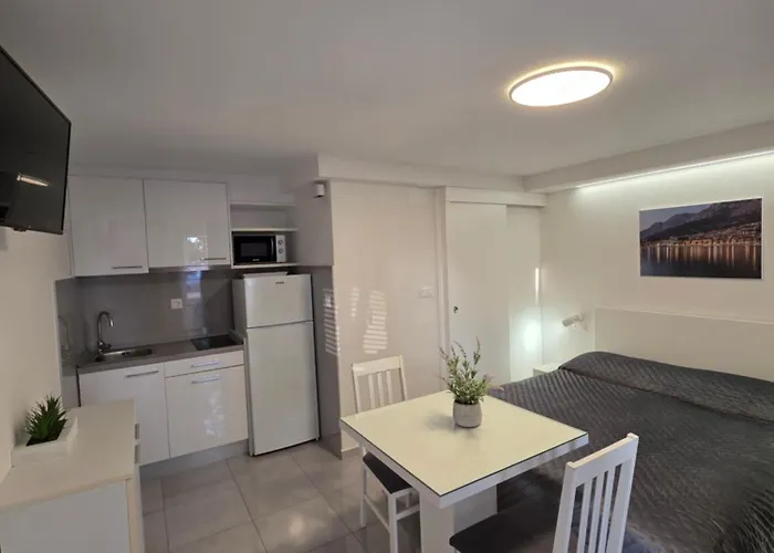 Apartments M&A