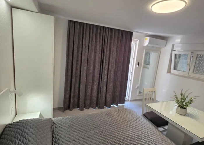 Apartments M&A