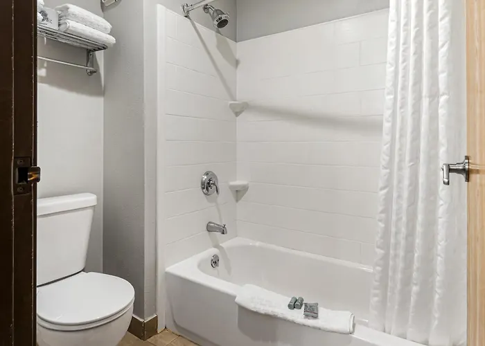 Best Western Ambassador Inn & Suites
