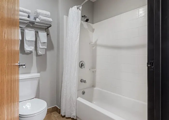 Best Western Ambassador Inn & Suites