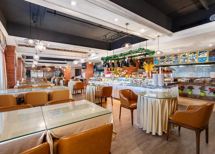 丝路天山酒店伊宁店 Yining Silu Tianshan Hotel