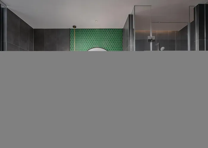 Holiday Inn & Suites Kunshan Huaqiao By Ihg - F1 Racing Preferred Hotel