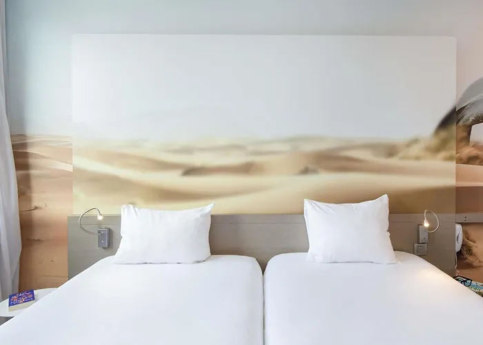 Ibis Styles Toulon Centre Port
