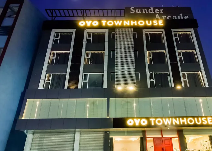 Super Townhouse Moosapet Rcc Prime