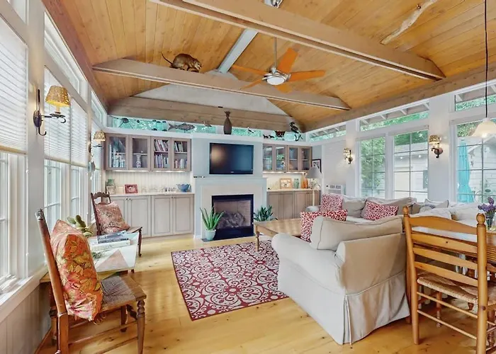 Happy Thoughts Cottage