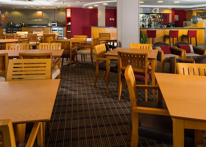 Holiday Inn Express Swansea East By Ihg
