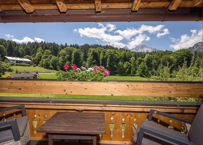 Alm-&Wellnesshotel Alpenhof