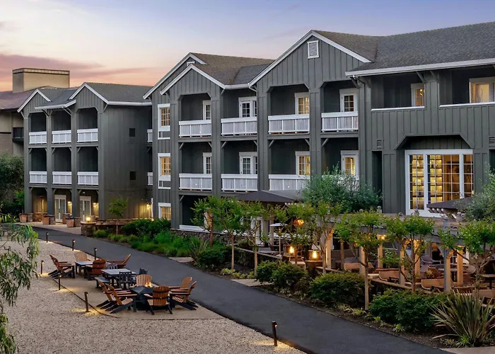 River Terrace Inn