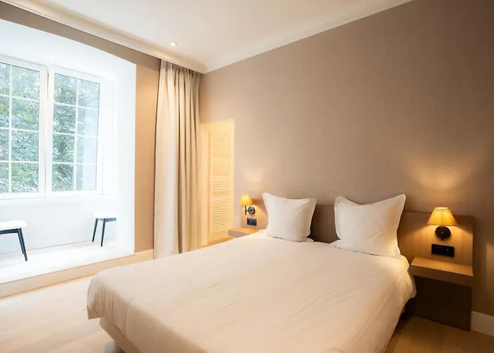 Hotel Lodewijk Van Male