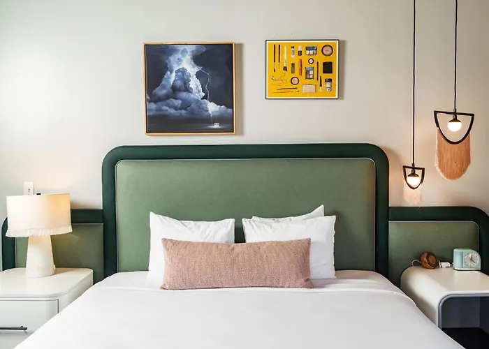 Canvas Hotel Dallas