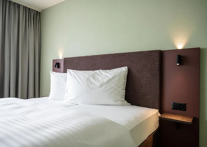 B-Smart Hotel Schoenenwerd