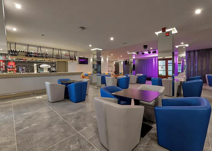 Hotel THB Flora