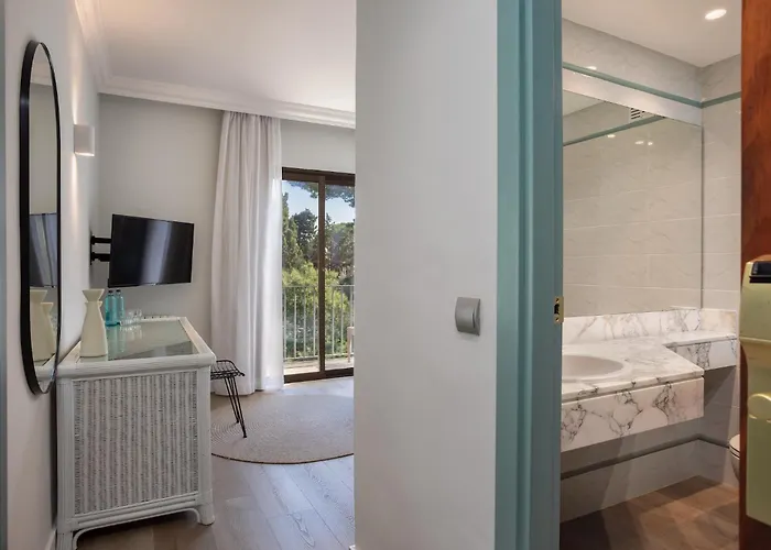 Hotel Montjoi By Brava Hoteles