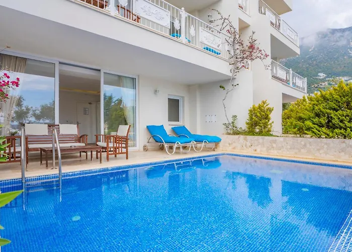 Oasis Hotel (Adults Only)