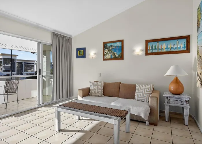 Noosa Parade Holiday Inn