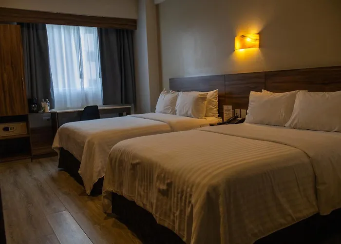 Hotel Crown Victoria