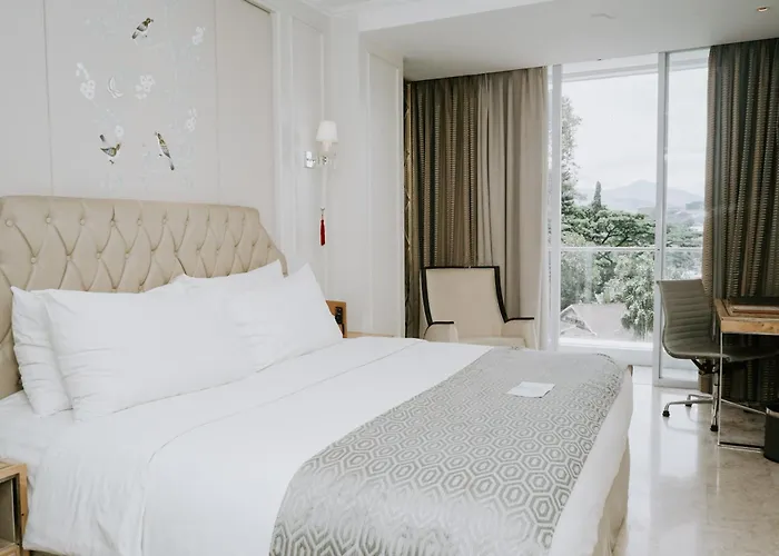 Art Deco Luxury Hotel & Residence