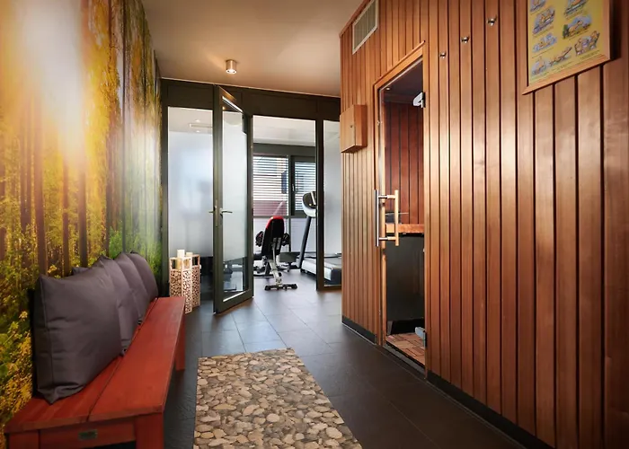 Novina Hotel Tillypark