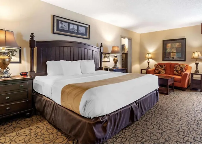 Quality Inn & Suites Escanaba North