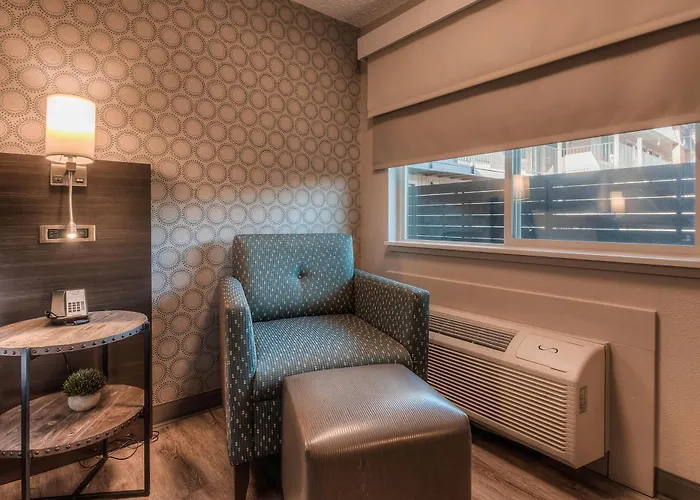 The Hotel Y, A Dazzler Select By Wyndham