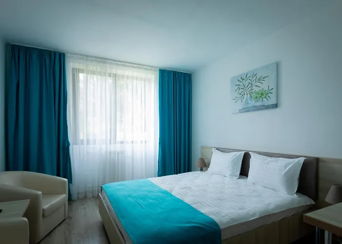 Q Hotel