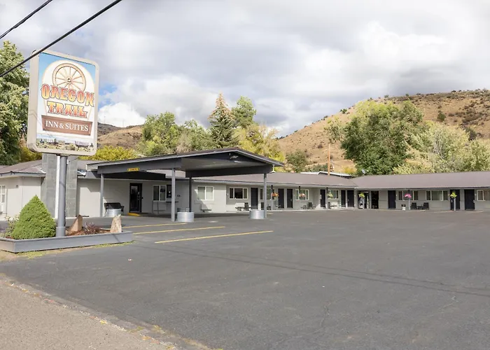 Oregon Trail Inn And Suites