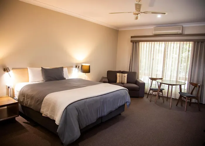 Tumbarumba Motel & Elms Restaurant