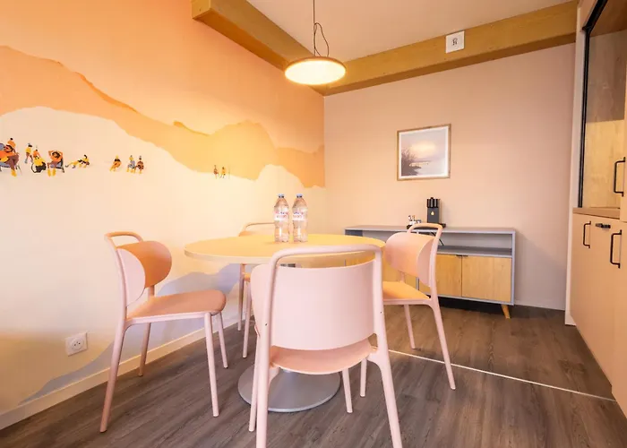 Cote Lac Hostel Evian