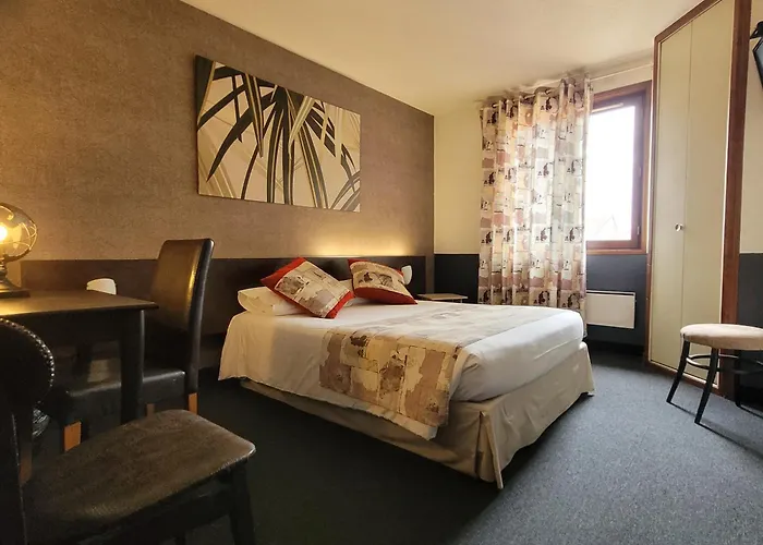 Logis Hotel Le Merle Blanc